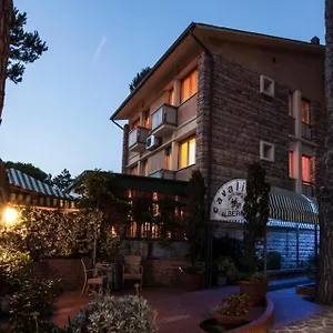 https://hotel-il-cavaliere-nero.it-tuscanyhotel.com